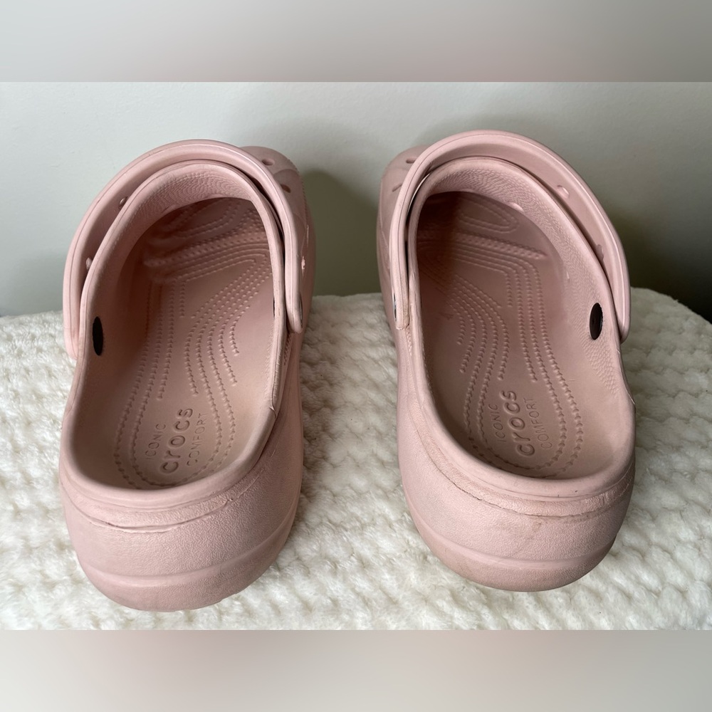 CROCS Baya Platform Clog Sandals in Light Pink size 9 - Picture 2 of 8